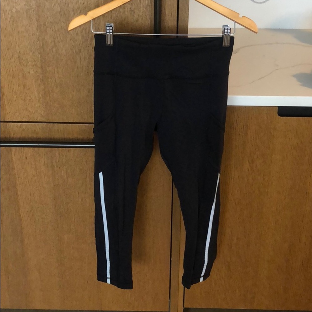 Lululemon crop leggings with reflective stripe - 6